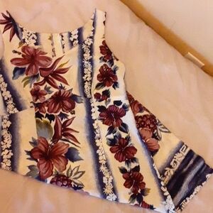 Hawaiian dress, size 6, colorful, soft